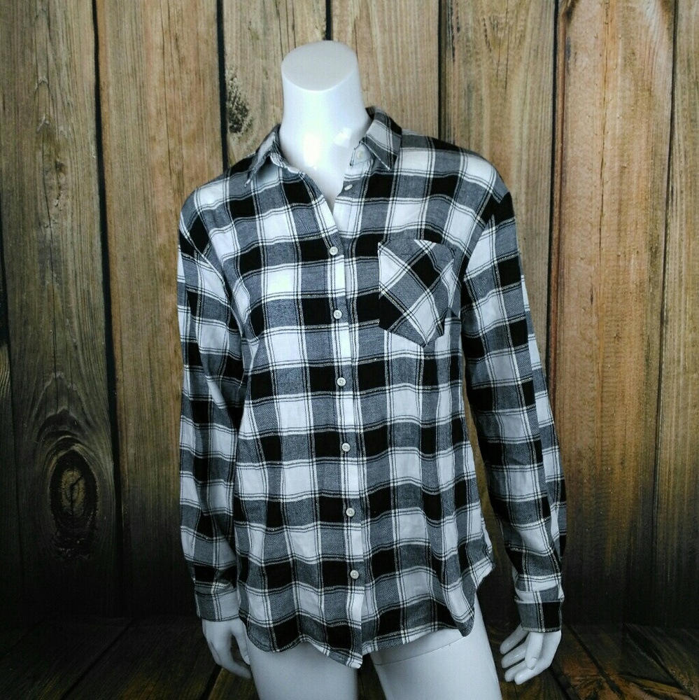 Plaid button down top medium